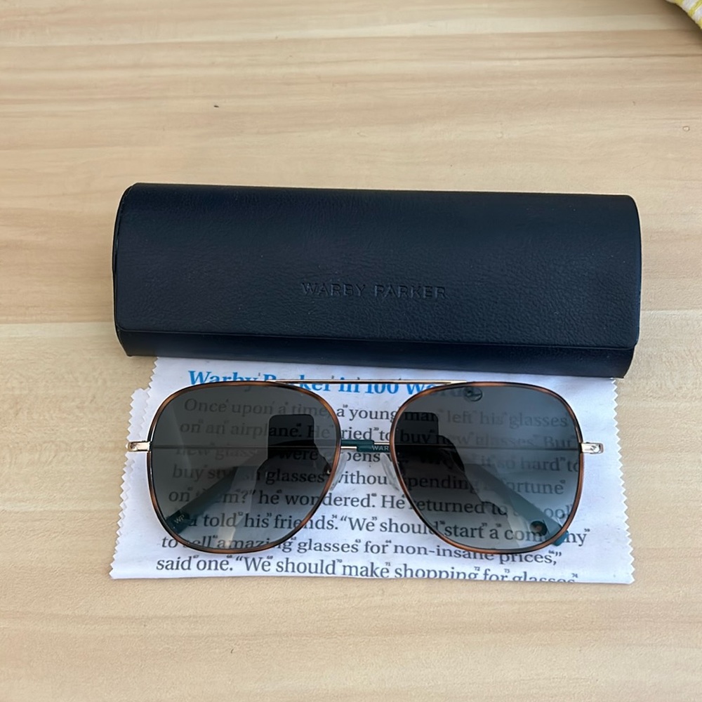 Warby Parker Lupita in Oak Barrel with Polished Gold